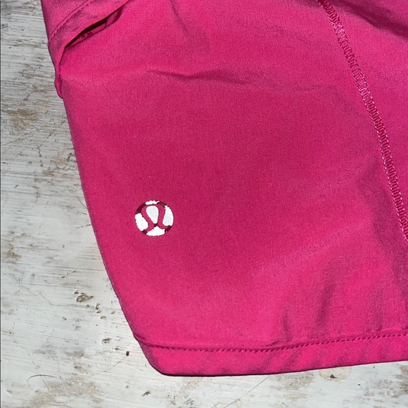 Lululemon Run: Speed Short *4-way Stretch
Raspberry Glo Light / Heathered Slate - Picture 3 of 8